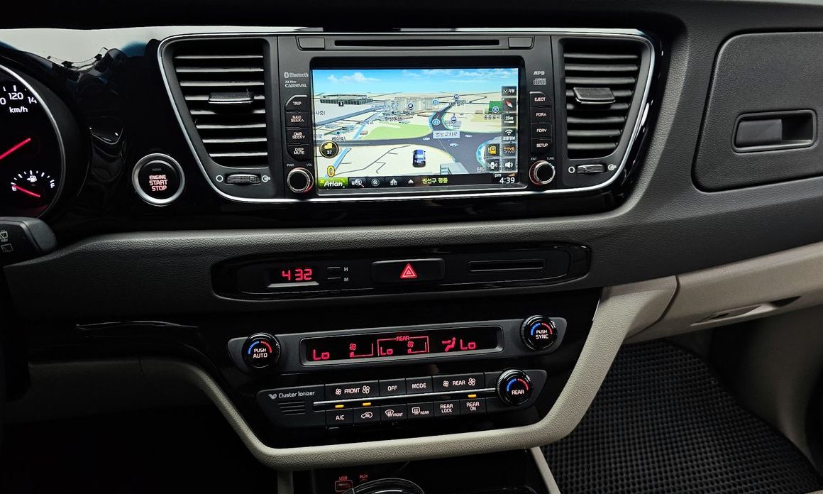 Kia Canival 2015