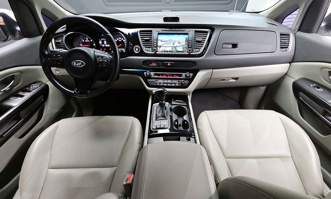 Kia Canival 2015