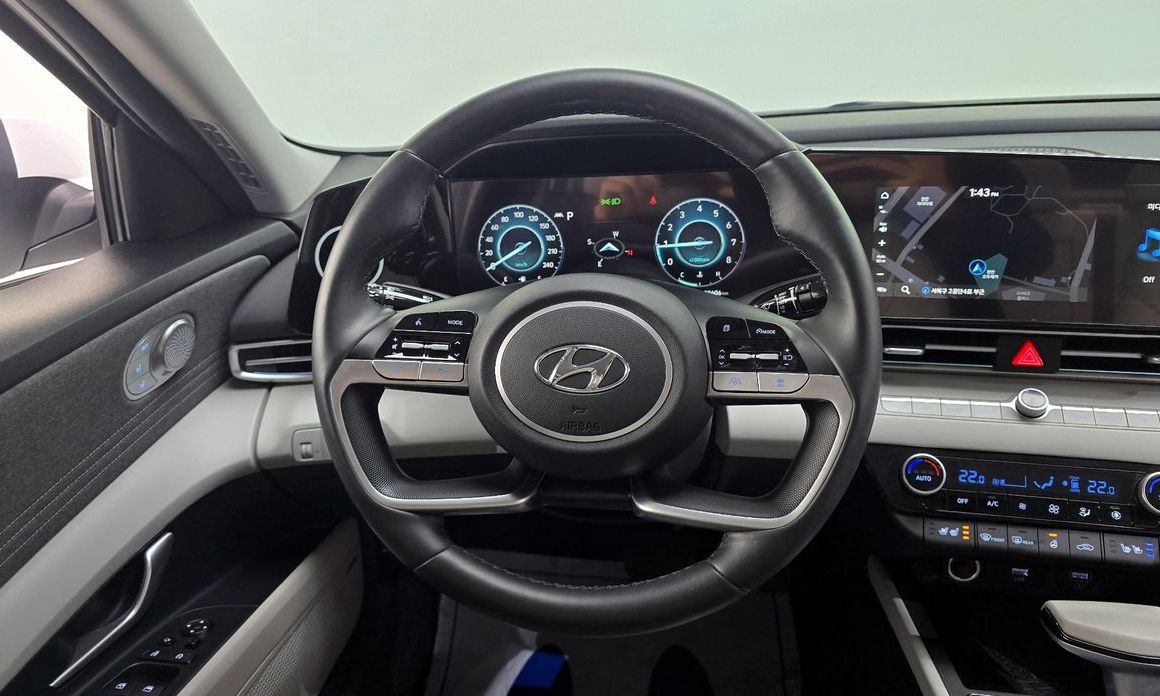 Hyundai AVANTE 2022