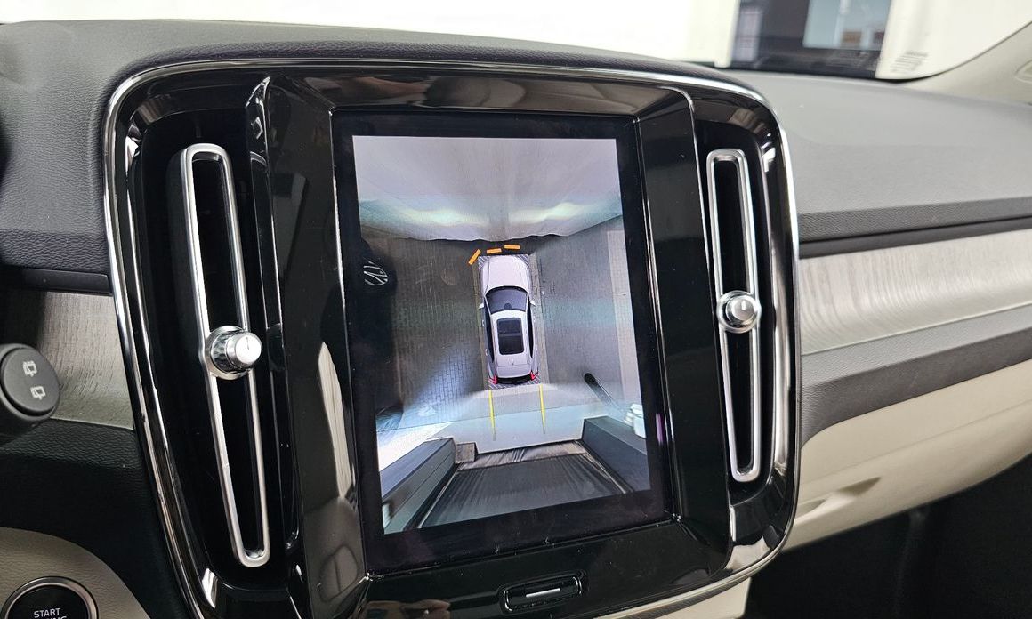 Volvo XC40 2023