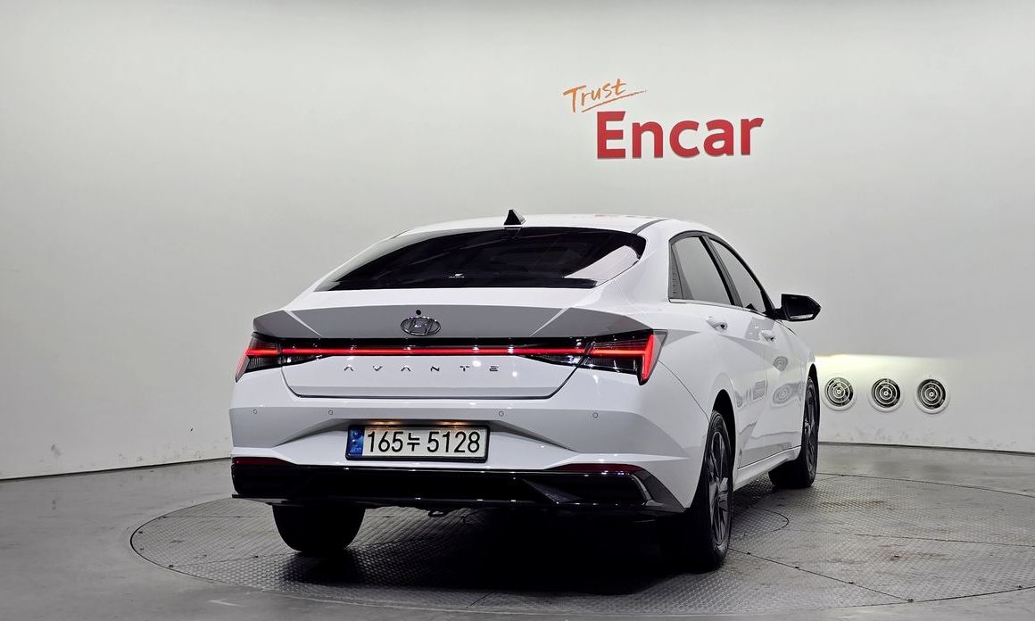 Hyundai AVANTE 2022