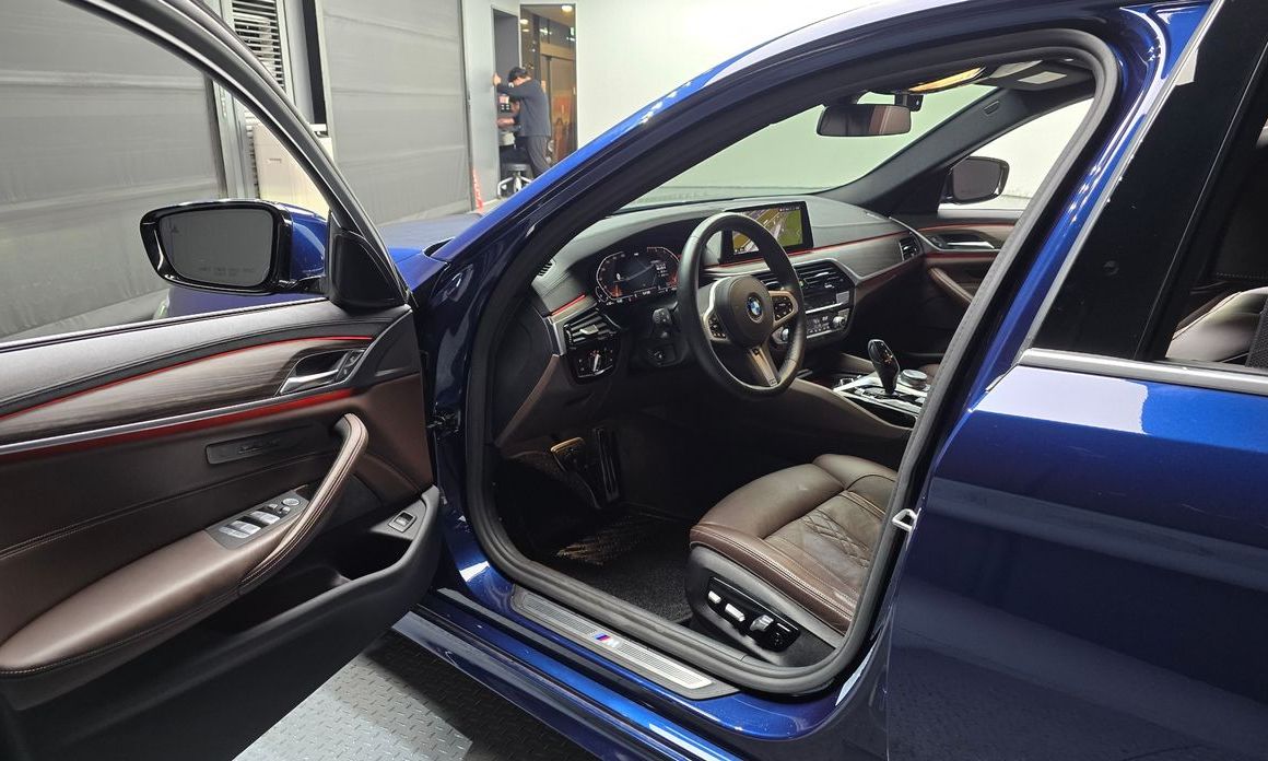 BMW 5-Series 2020