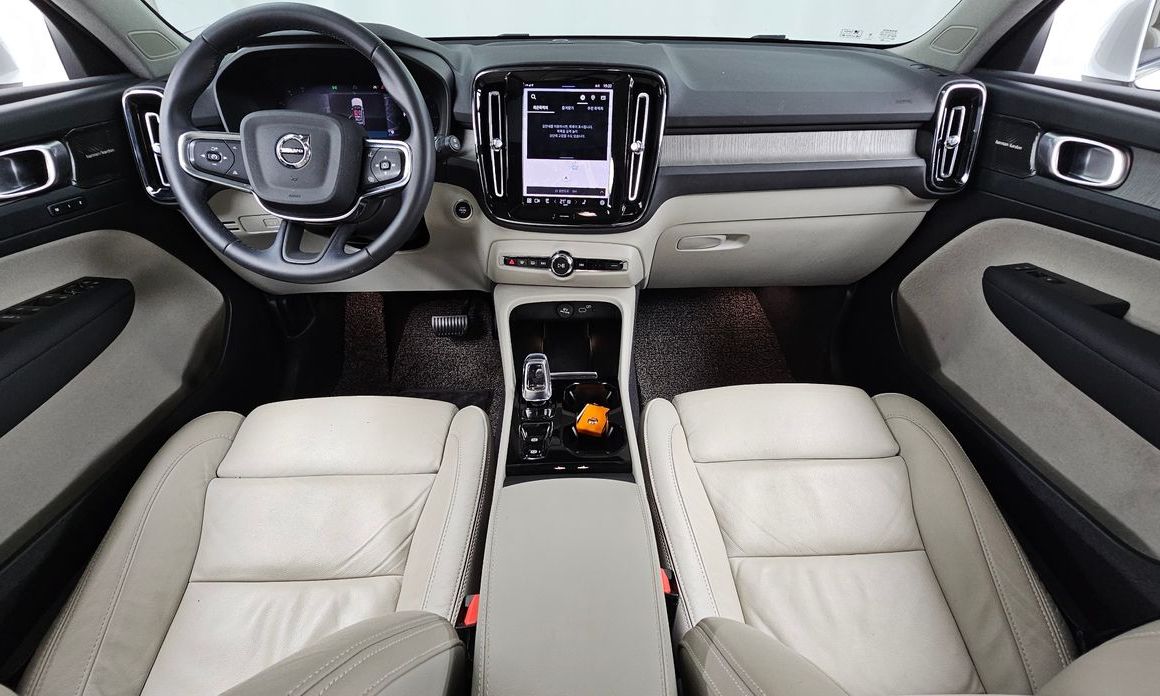 Volvo XC40 2023