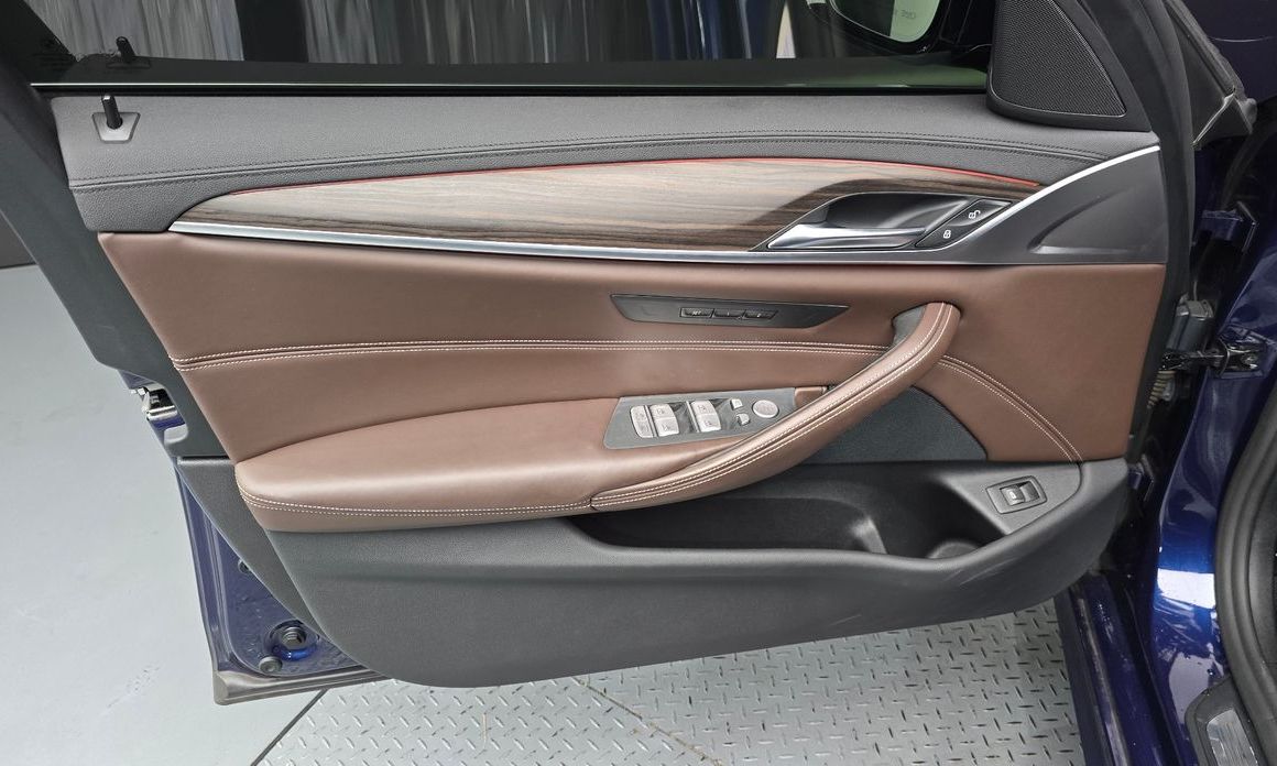 BMW 5-Series 2020