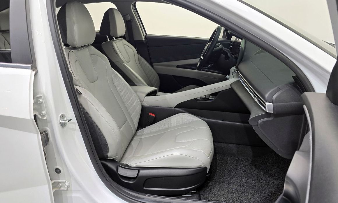 Hyundai AVANTE 2022