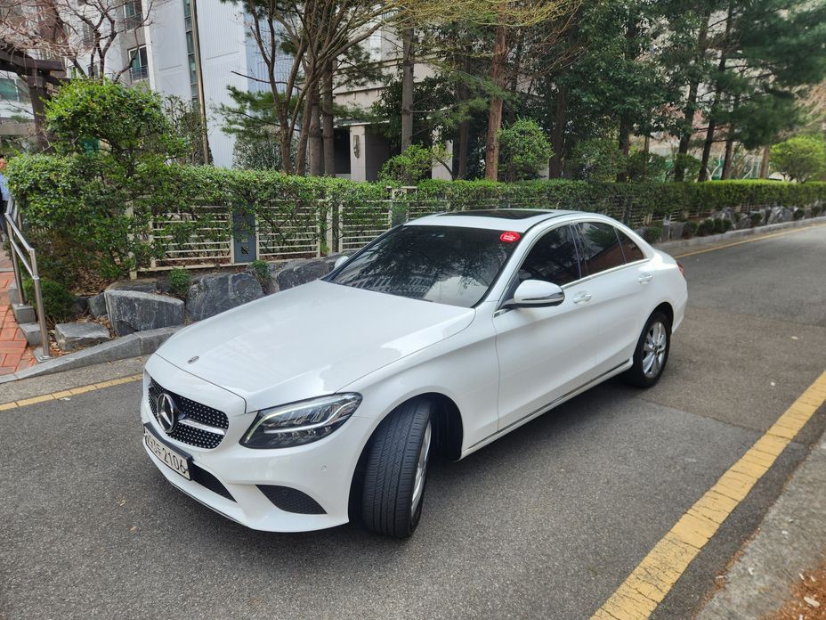 Mercedes-Benz C-Class 2020