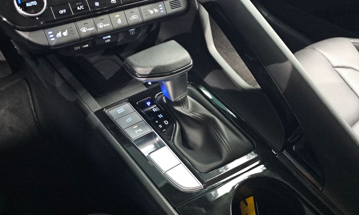 Hyundai AVANTE 2025