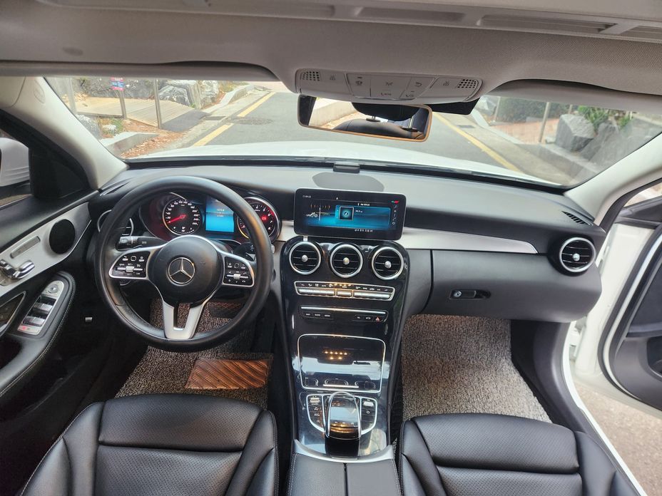Mercedes-Benz C-Class 2020