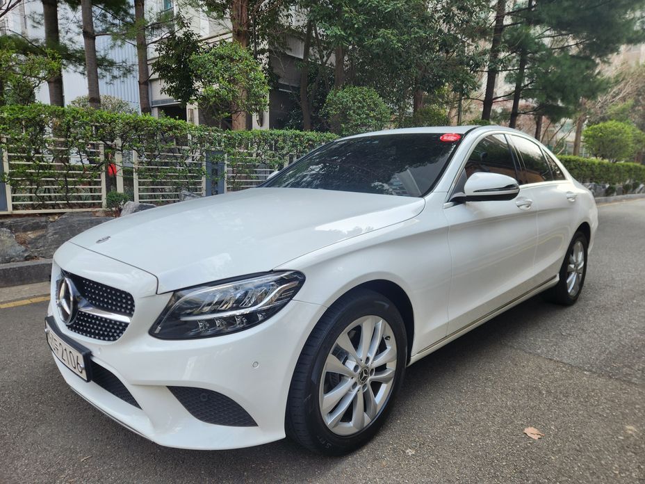 Mercedes-Benz C-Class 2020