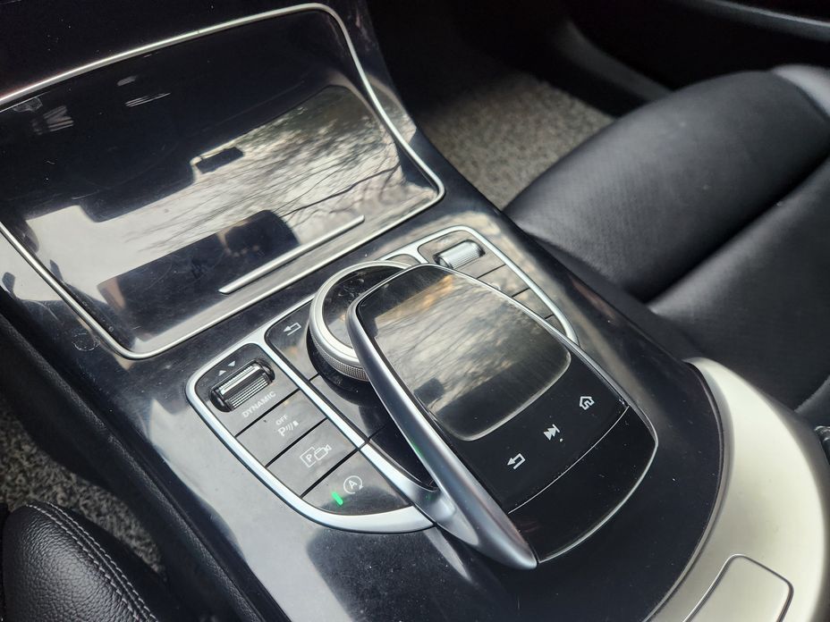 Mercedes-Benz C-Class 2020