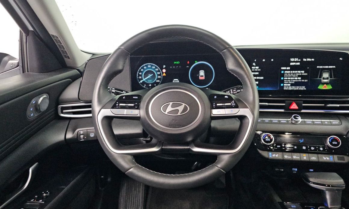 Hyundai AVANTE 2025