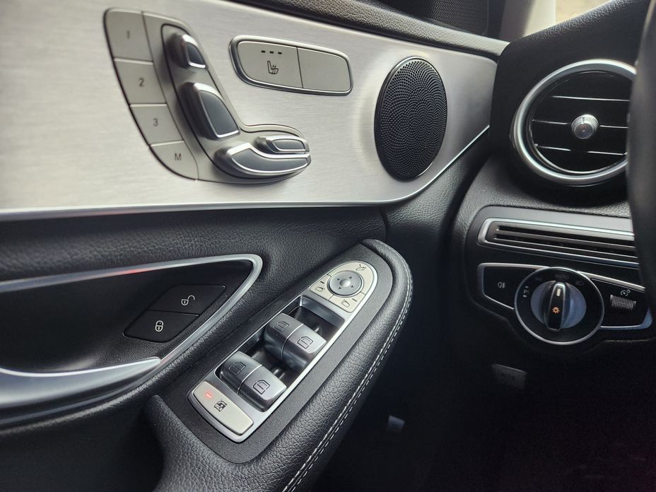 Mercedes-Benz C-Class 2020
