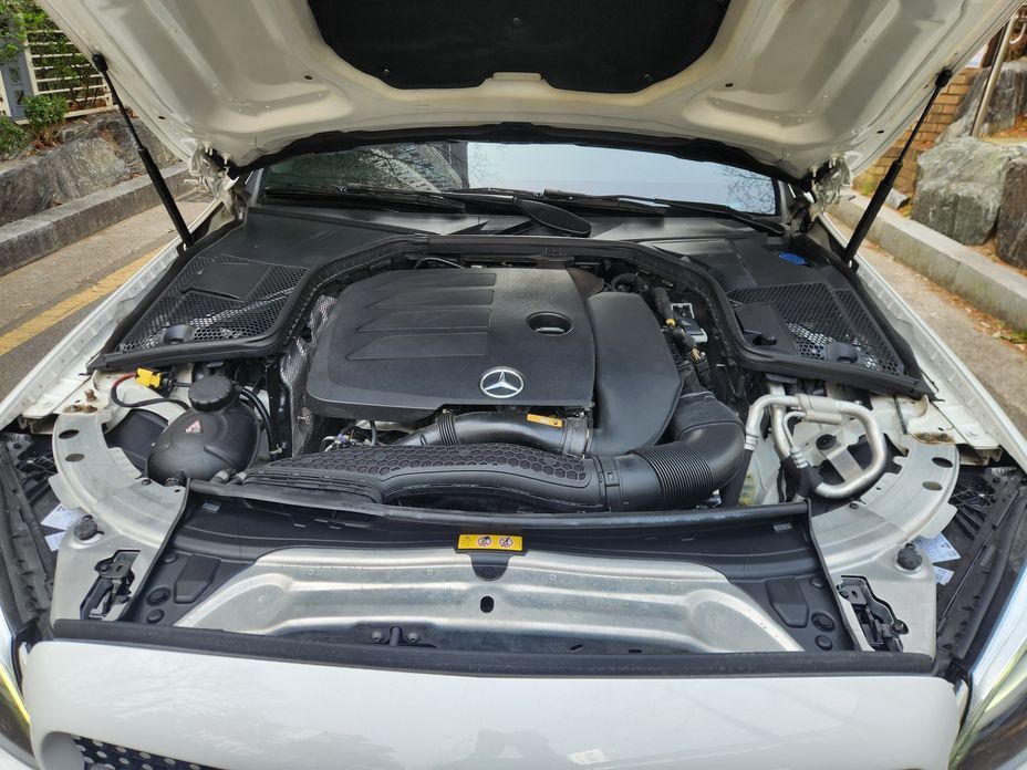 Mercedes-Benz C-Class 2020