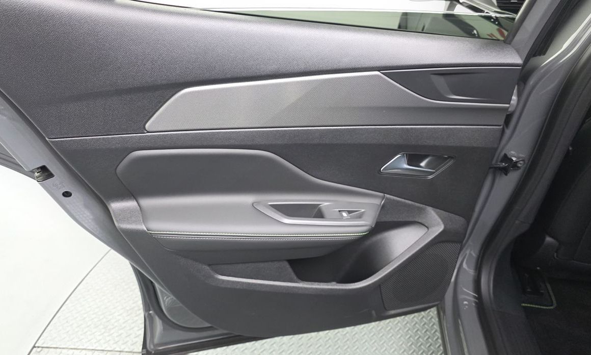 Peugeot 408 2025