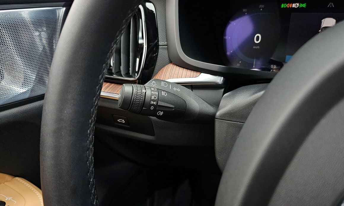 Volvo S60 2023
