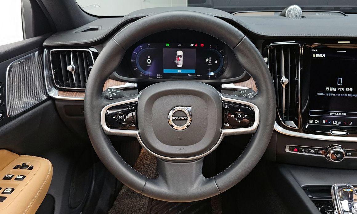 Volvo S60 2023