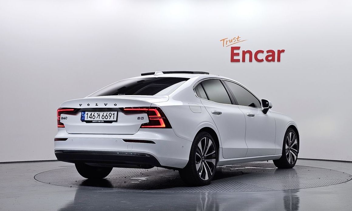 Volvo S60 2023