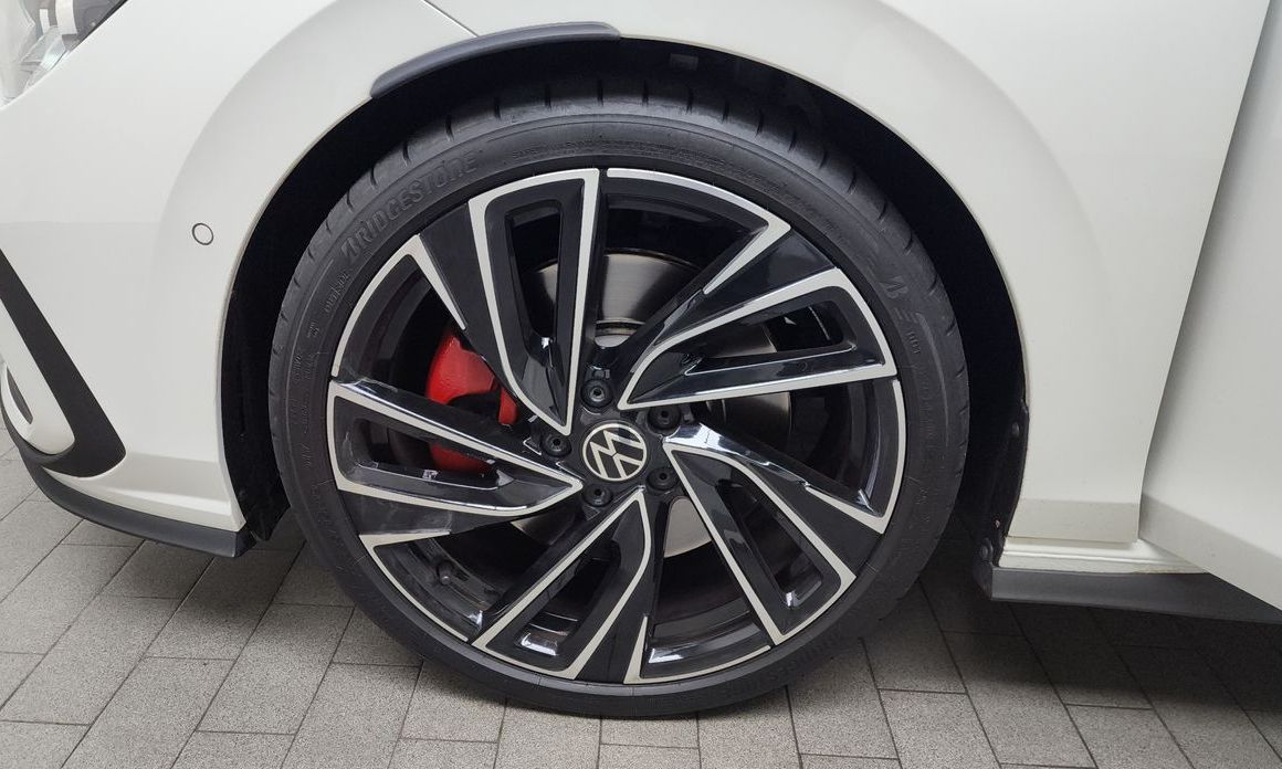 Volkswagen Golf 2023