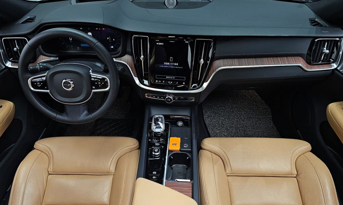 Volvo S60 2023