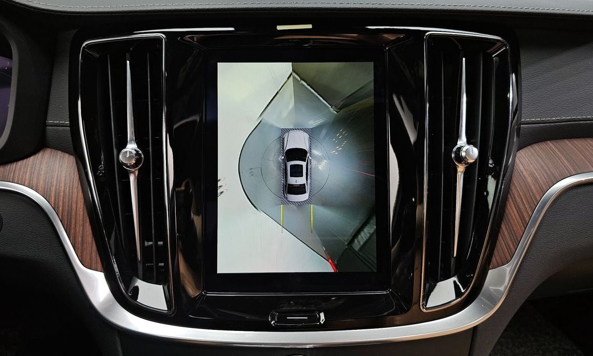 Volvo S60 2023