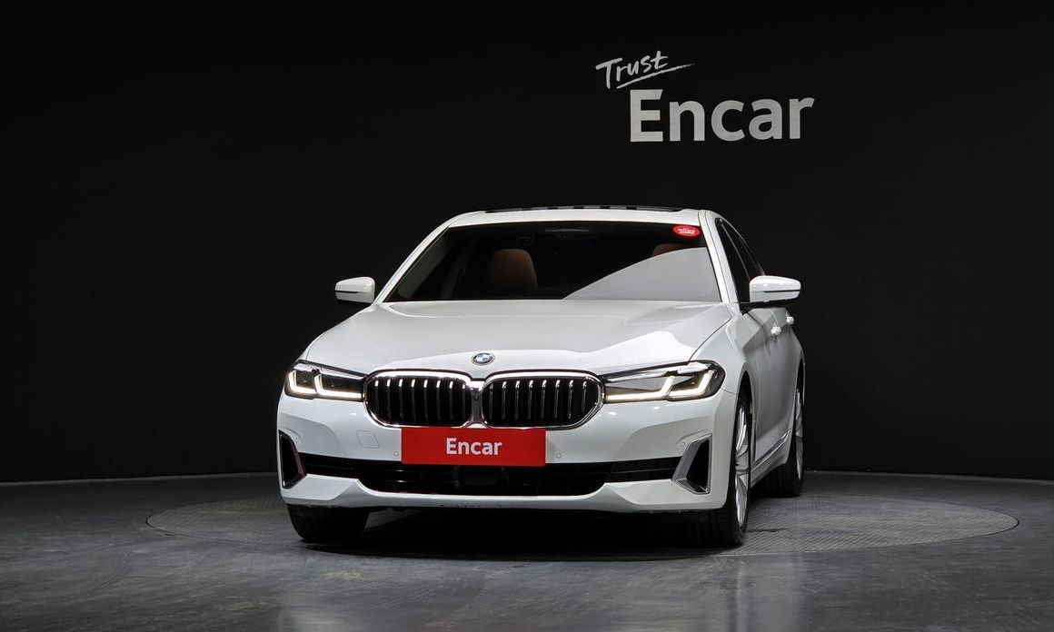 BMW 5-Series 2023