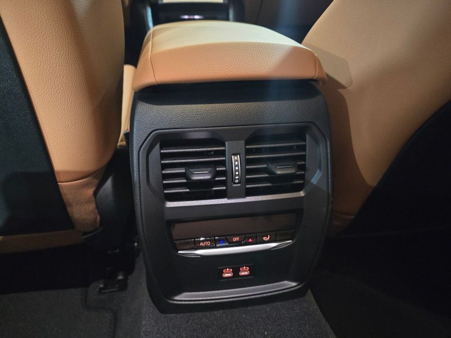 BMW 3-Series 2025
