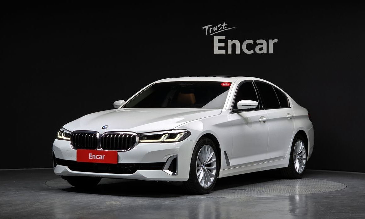 BMW 5-Series 2023