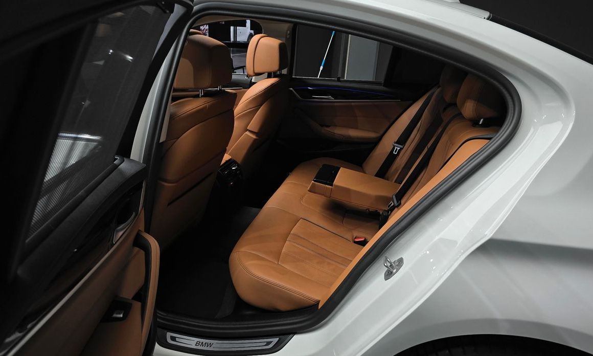 BMW 5-Series 2023