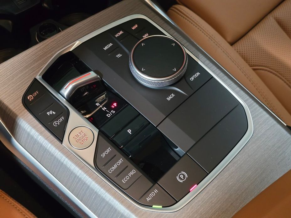 BMW 3-Series 2025