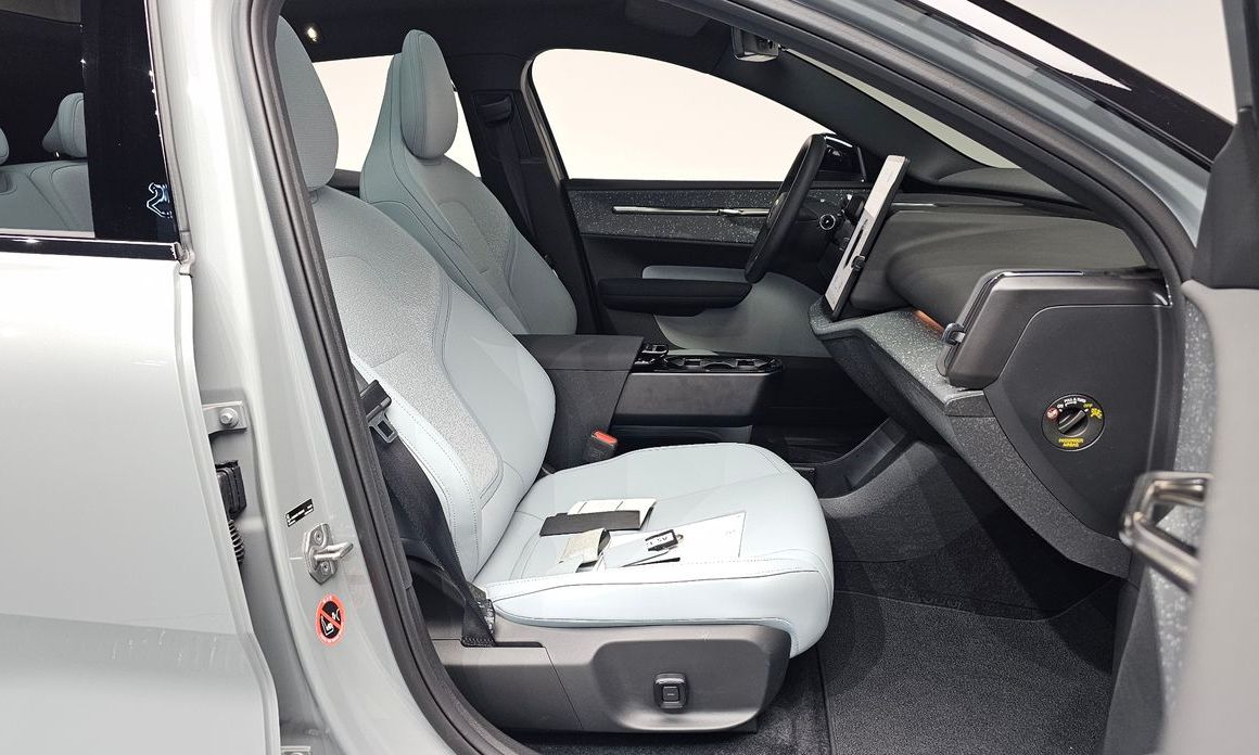 Volvo EX30 2025