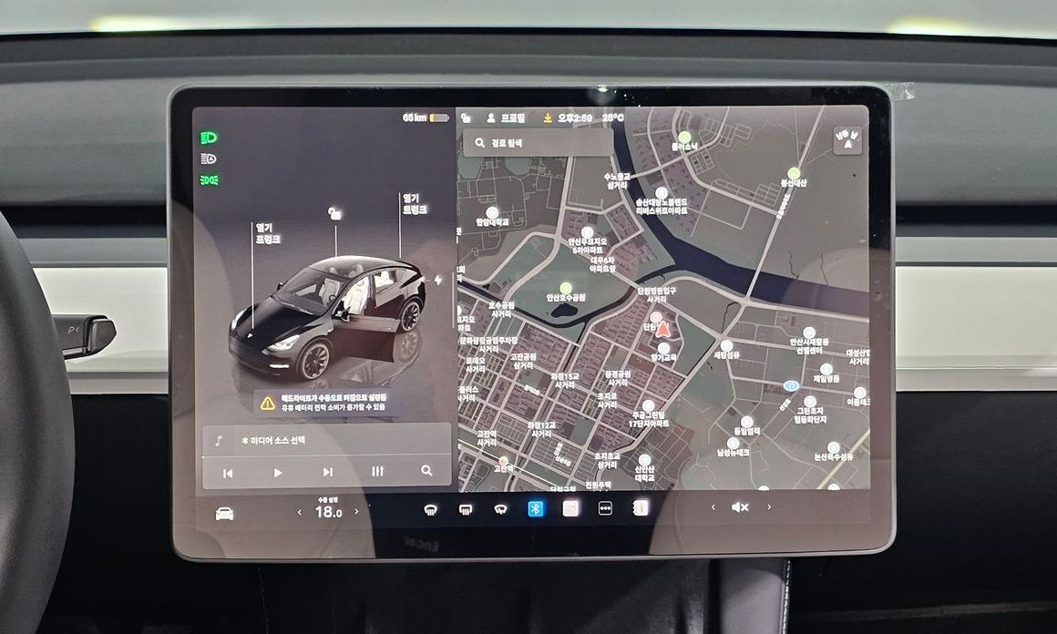 Tesla Model Y 2024