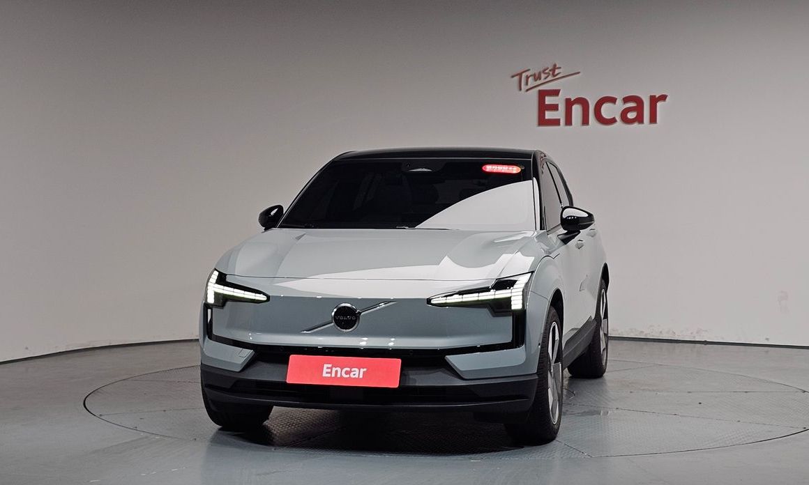 Volvo EX30 2025