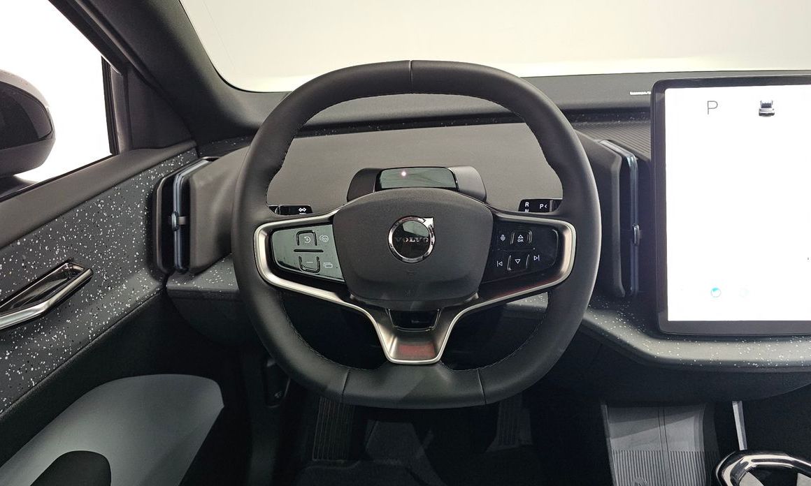 Volvo EX30 2025