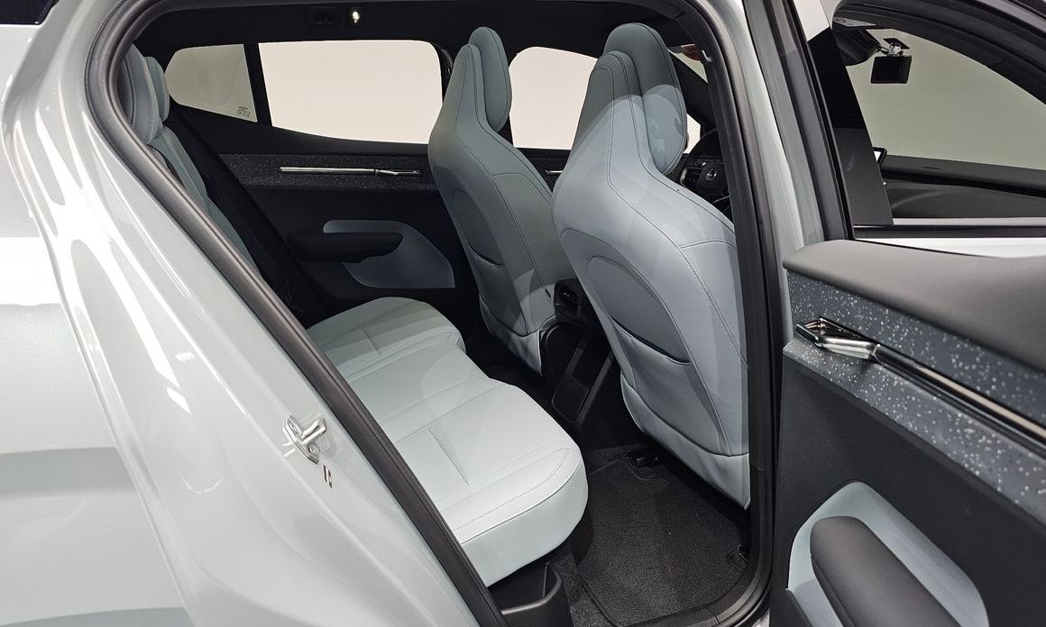 Volvo EX30 2025