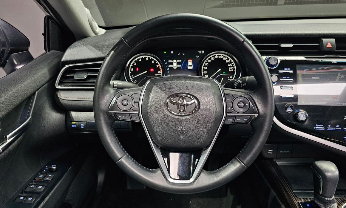 Toyota Camry 2019