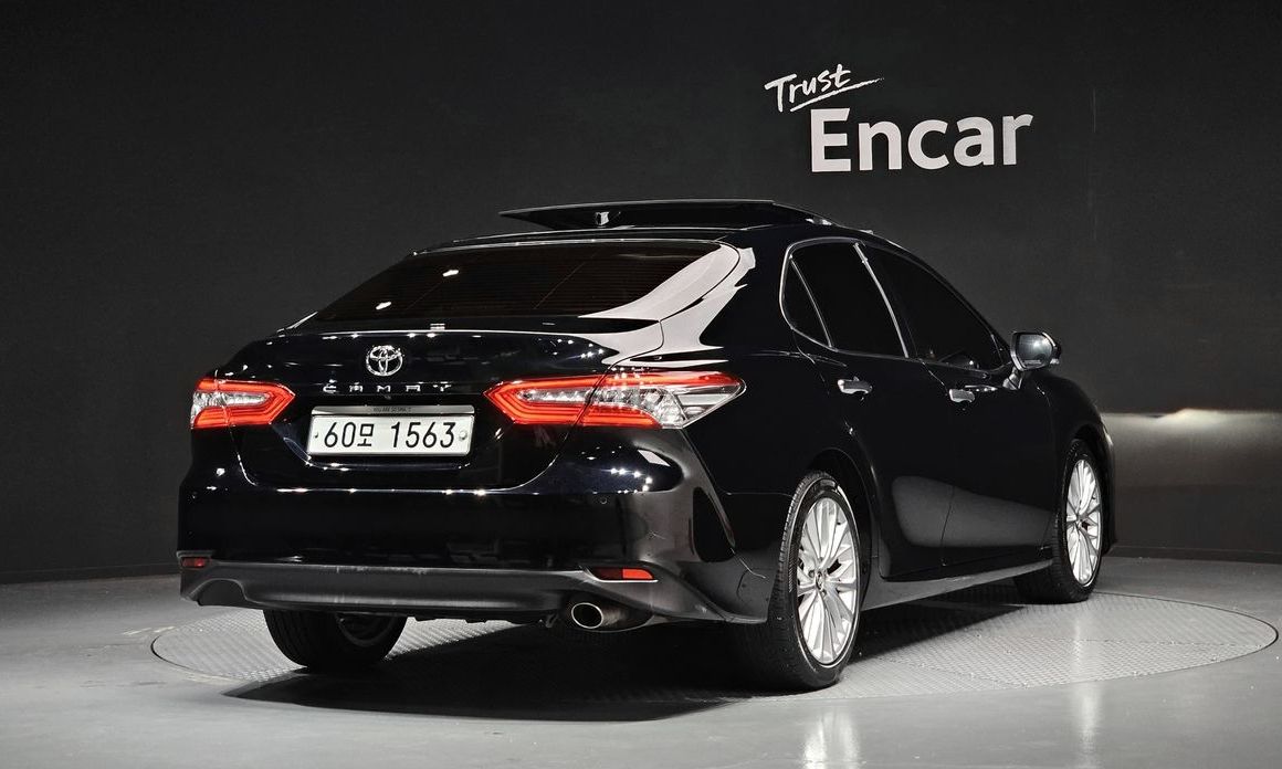 Toyota Camry 2019