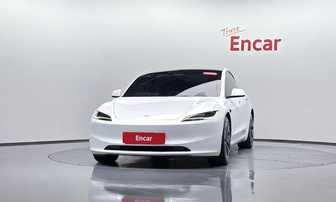 Tesla Model 3 2024