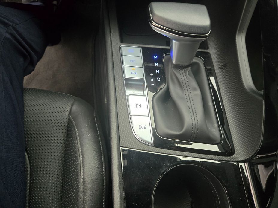 Hyundai AVANTE 2025