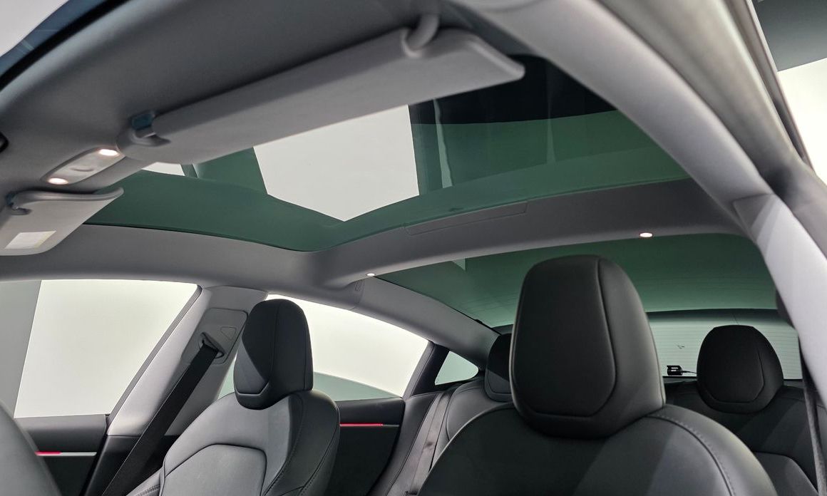 Tesla Model 3 2024