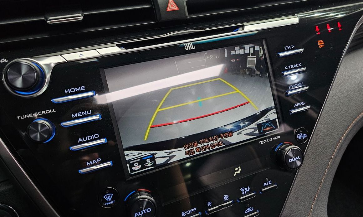 Toyota Camry 2019