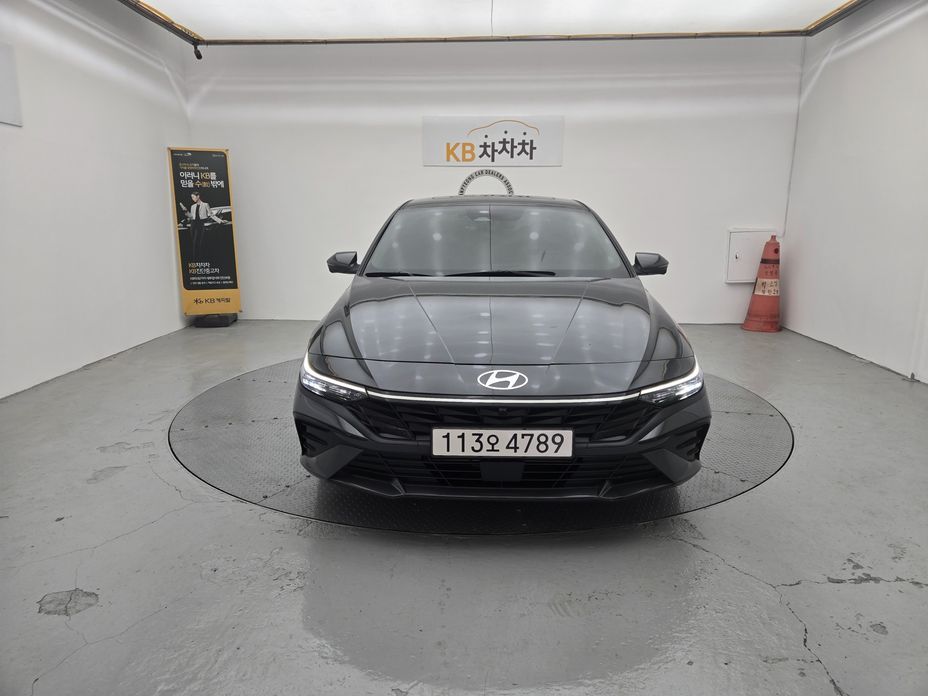 Hyundai AVANTE 2025