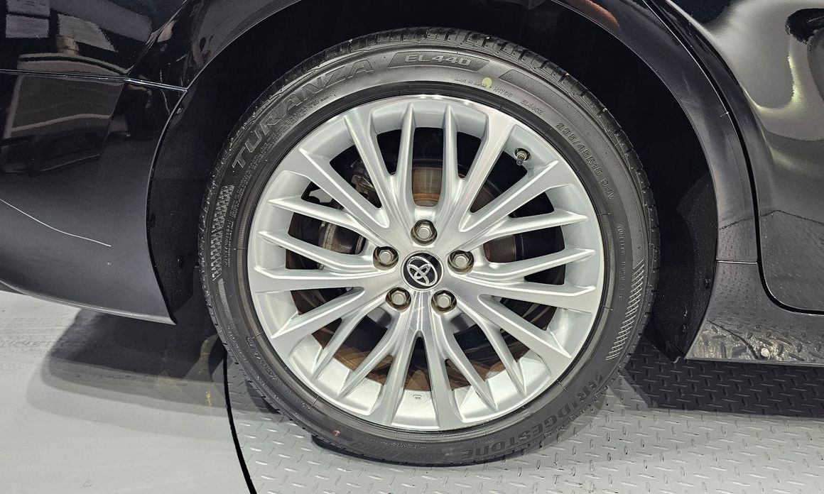 Toyota Camry 2019