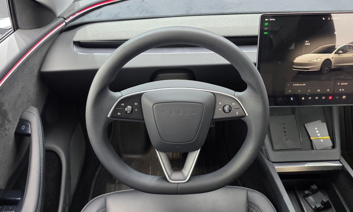 Tesla Model 3 2024