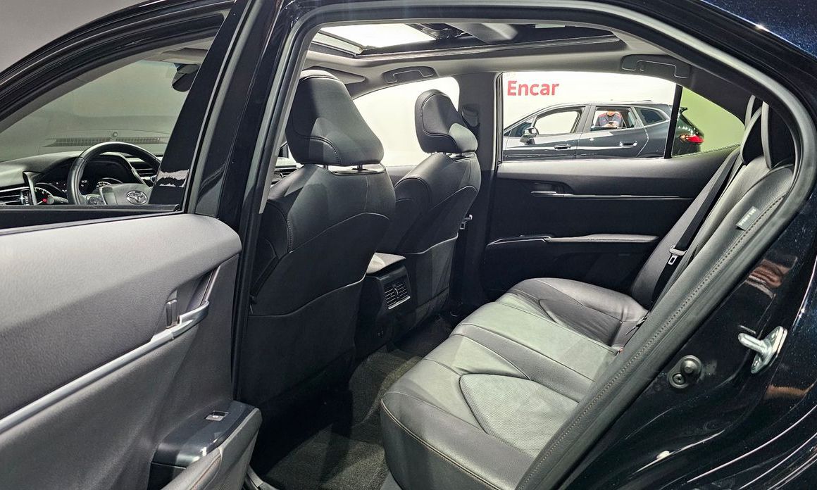 Toyota Camry 2019
