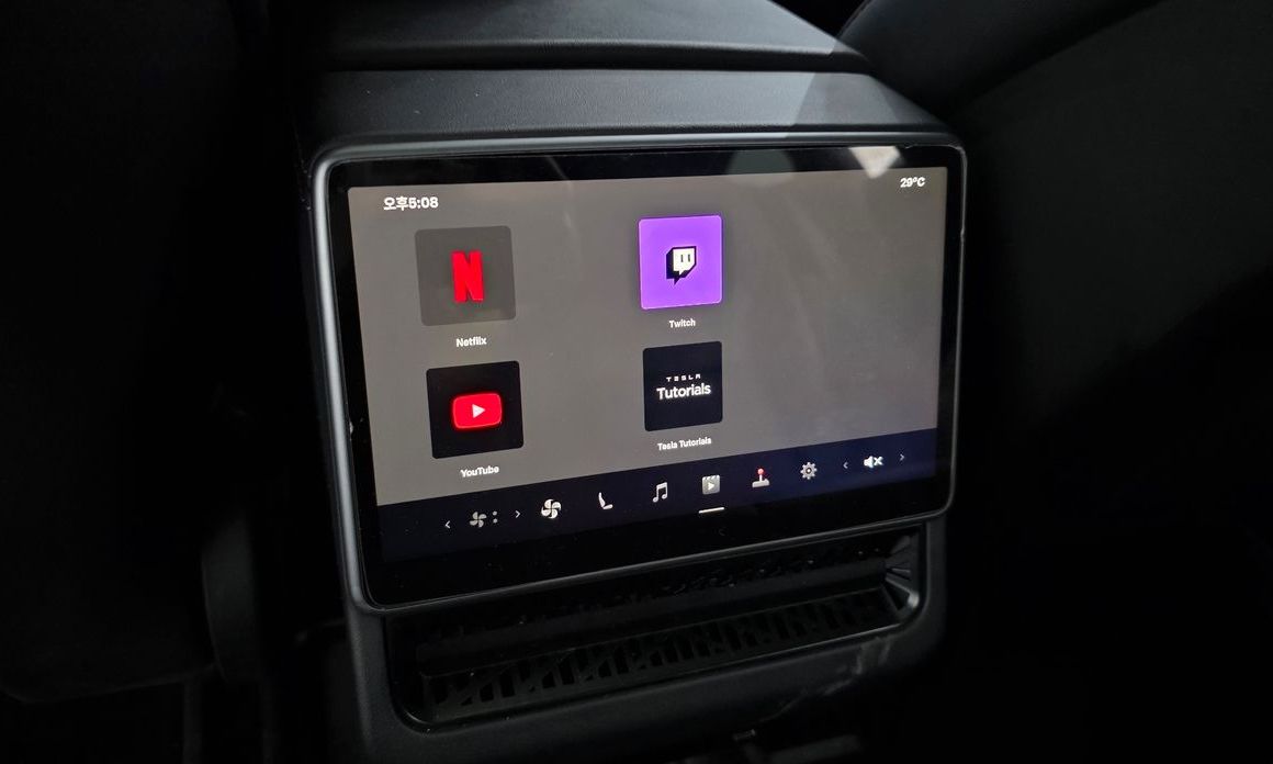 Tesla Model 3 2024
