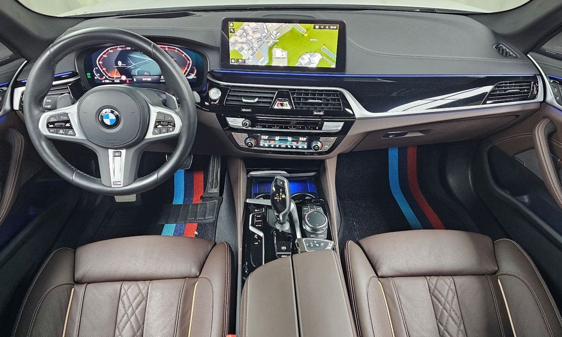 BMW 5-Series 2023