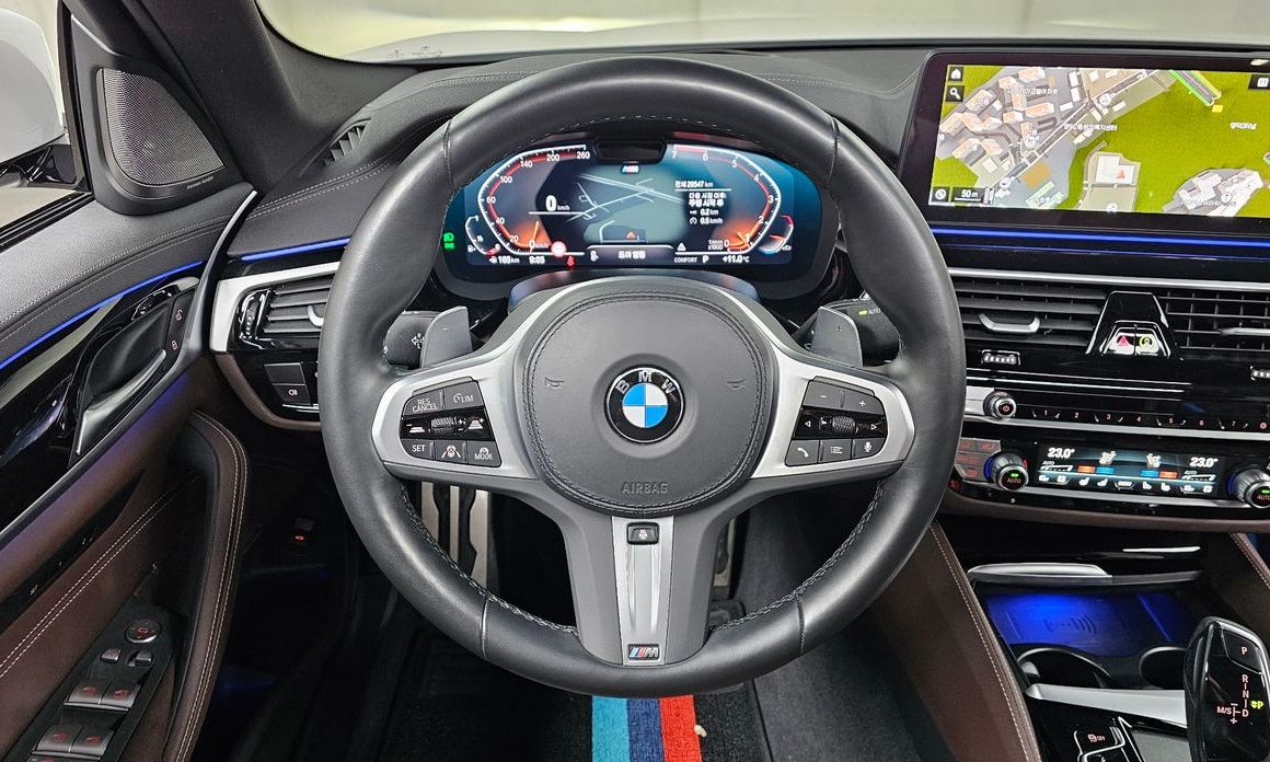 BMW 5-Series 2023