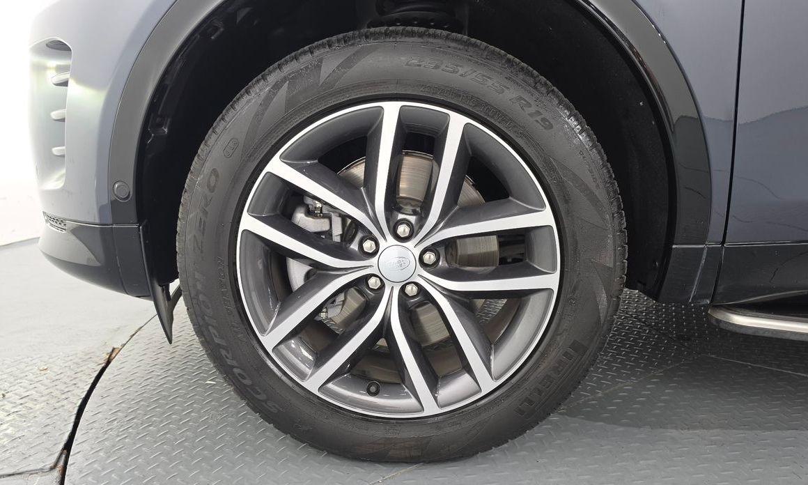 Land Rover Discovery Sport 2025