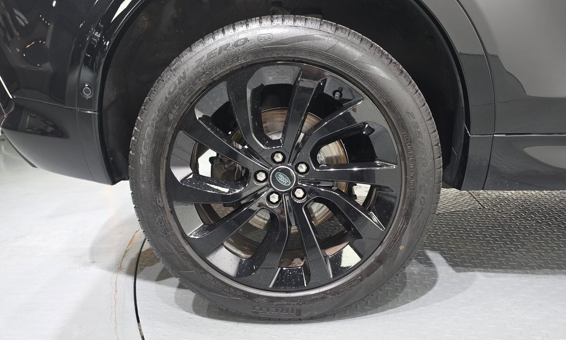 Land Rover Discovery Sport 2025