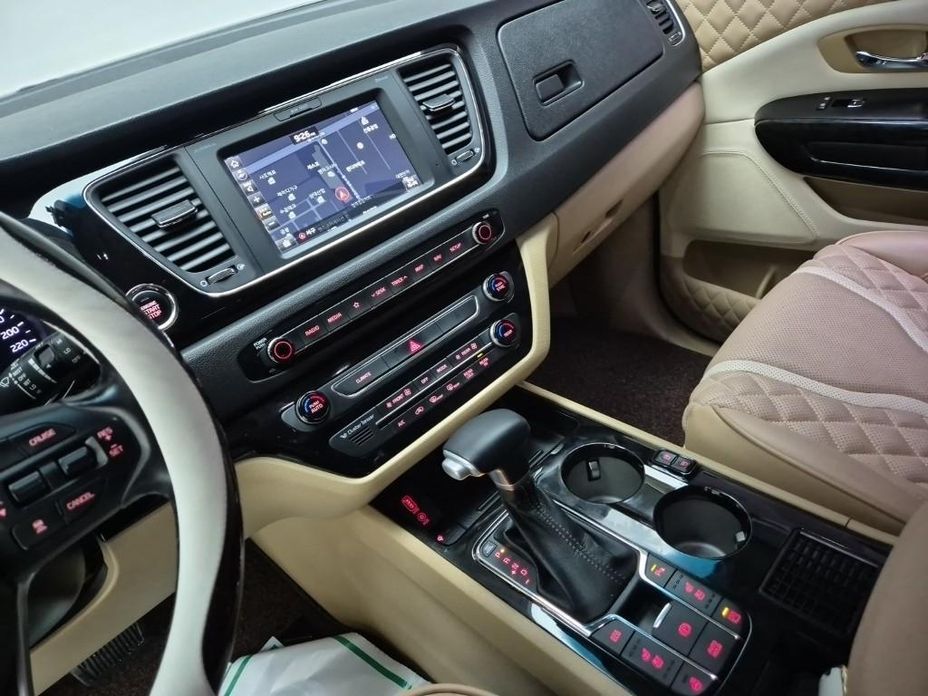 Kia Canival 2019